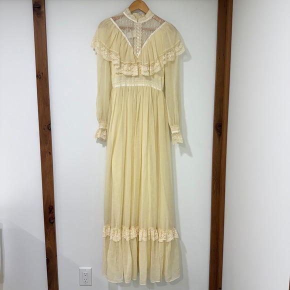 Gunne Sax Dresses & Skirts - Vintage Gunne Sax Jessica Maxi Prairie Dress Lace Capelet Ivory Boho Size 13